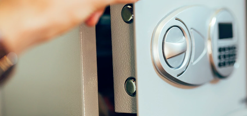 Fingerprint Safe Openers in Alameda, CA